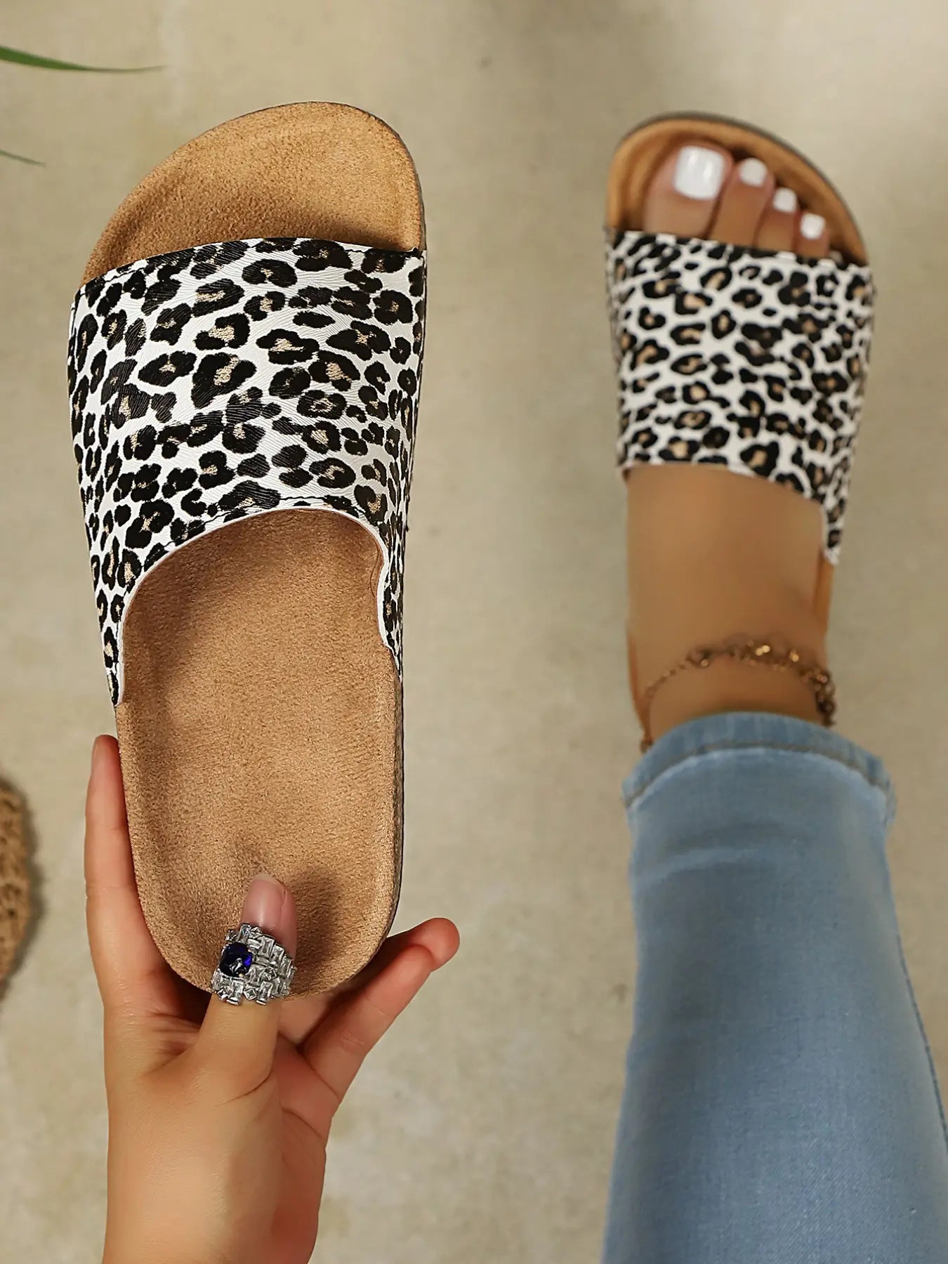 Women'S PU Leather Slippers, Casual Anti-Slip Eva Sole, Metal Logo, Retro Style, Daily Wear, Beach Vacation, Comfortable Footwear