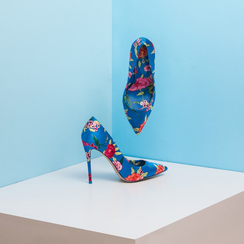 Women's retro glam sandals in multiple colors